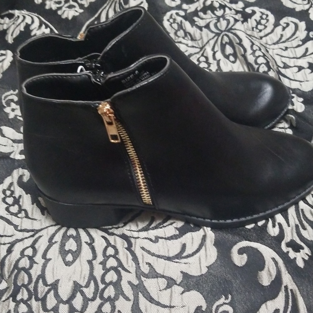 Ladies boots